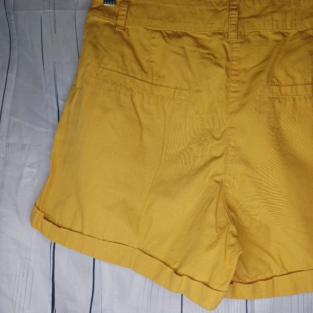 Forever 21 Yellow 100% Cotton Women's Preppy Boho Shorts Size S